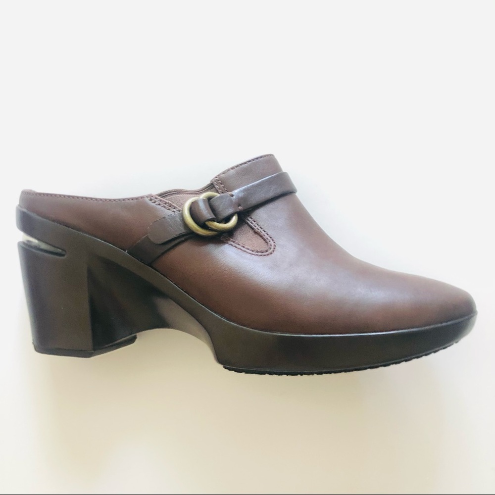 Cole Haan Size 9 Clogs Mules Shoes Like New